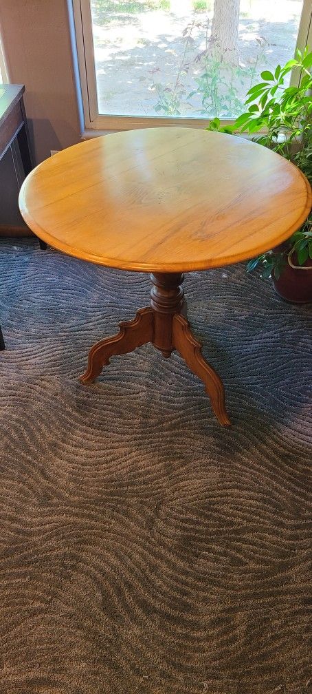 Antique Oak Pedestal Side Table