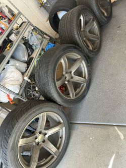 !Set Of Hellcat Staggered Replica Rims!