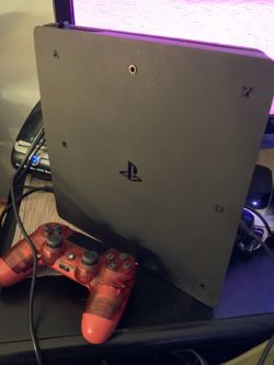 PlayStation 4 System And Controller 