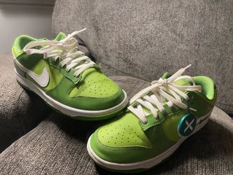 Green Nike Dunks Chlorophyll size 8