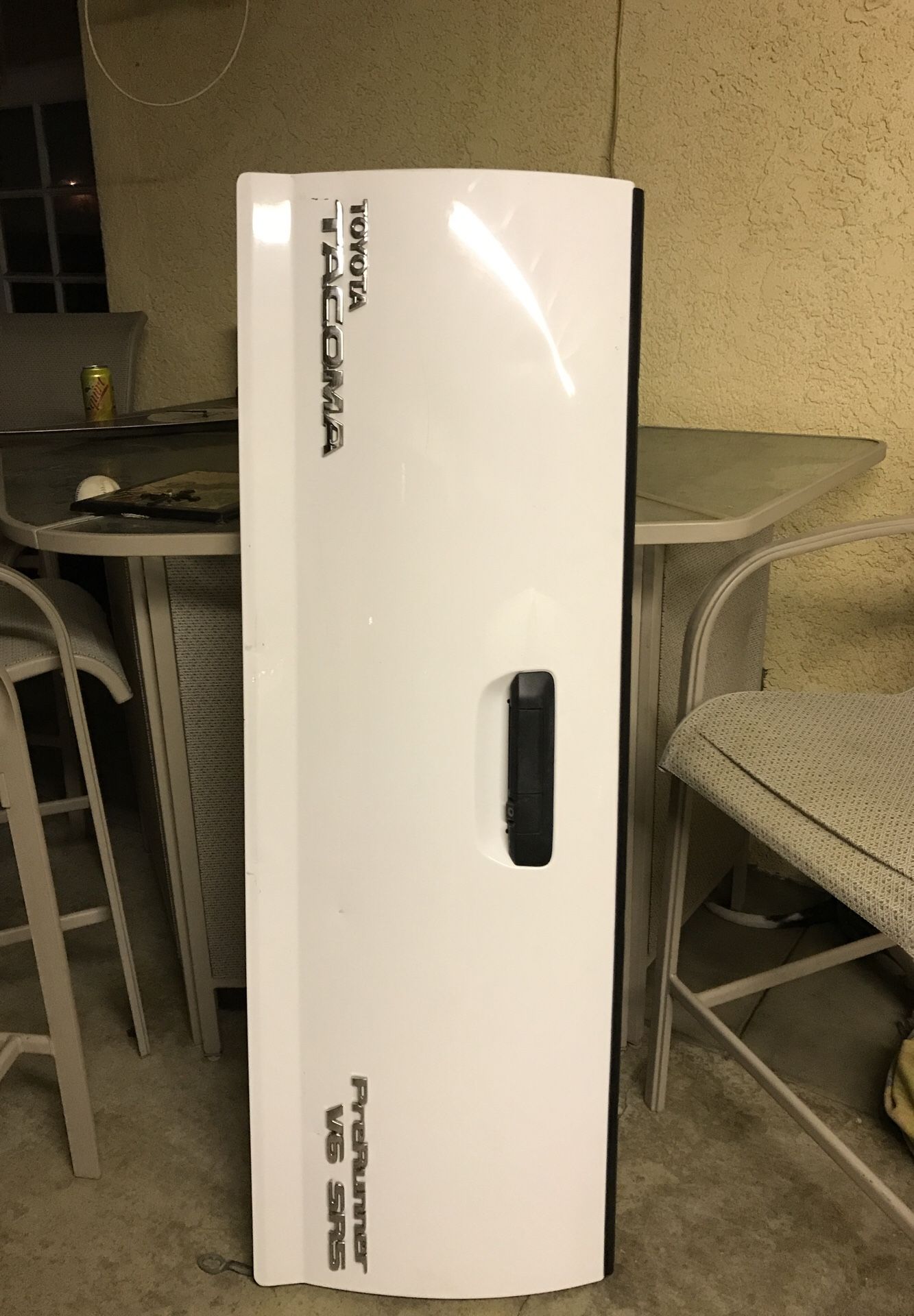 Tacoma Tailgate w/ camera