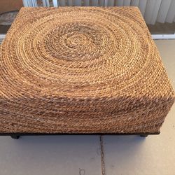 Wicker Coffee Table/Ottoman
