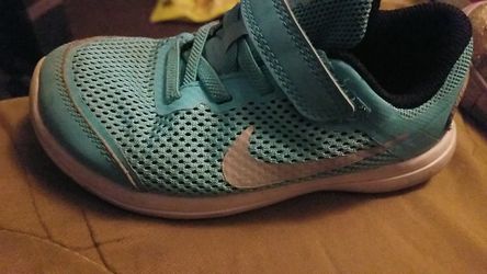 Girls nike size 10c