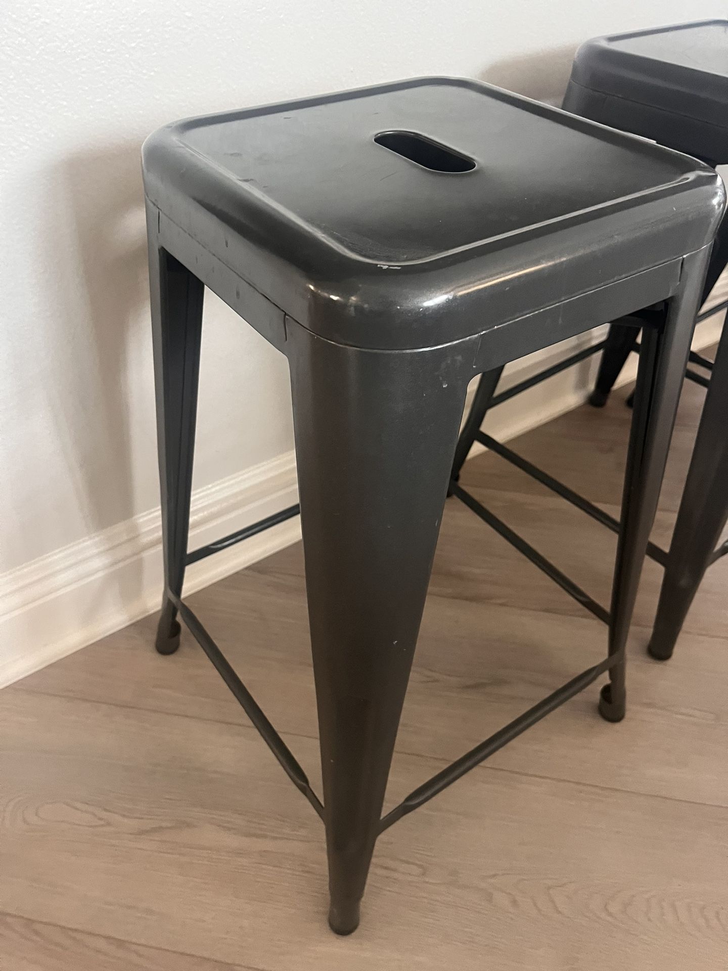 4 Metal Stool Set (Bar/kitchen)