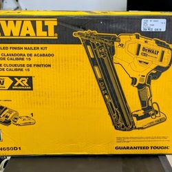 DeWalt Nailer DCN650 Kit