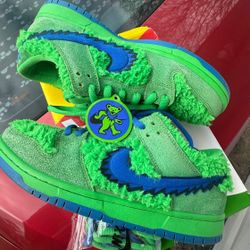Grateful Dead x Nike SB Dunk Low Green 
