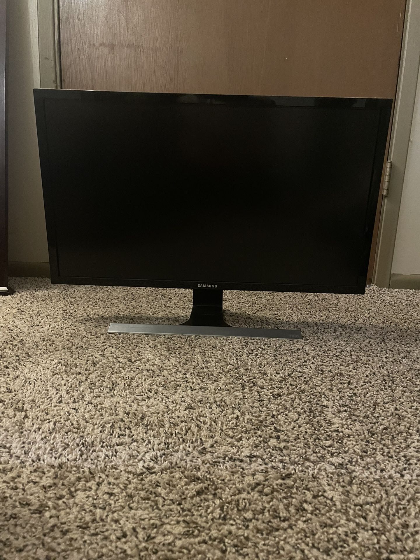 Samsung 28” 4K UHD Monitor