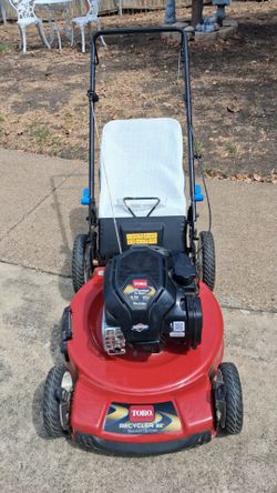2 PUSH MOWERS