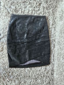 GUESS Black Faux Leather Pencil Skirt