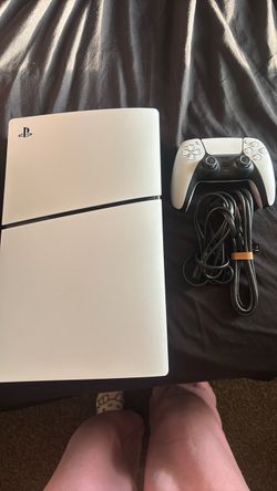 PS5 Slim Disc Edition 1TB + Controller