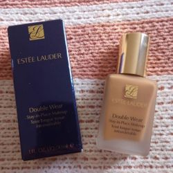 Estee Lauder Foundation 
