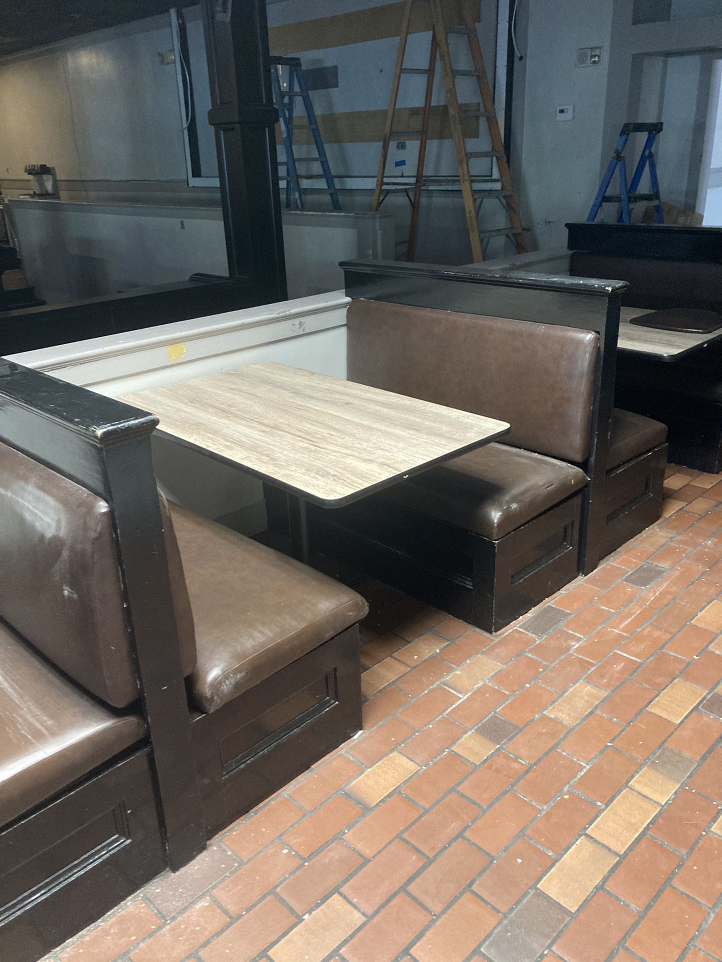 Restaurant & Dining Booths for Sale in Houston, TX