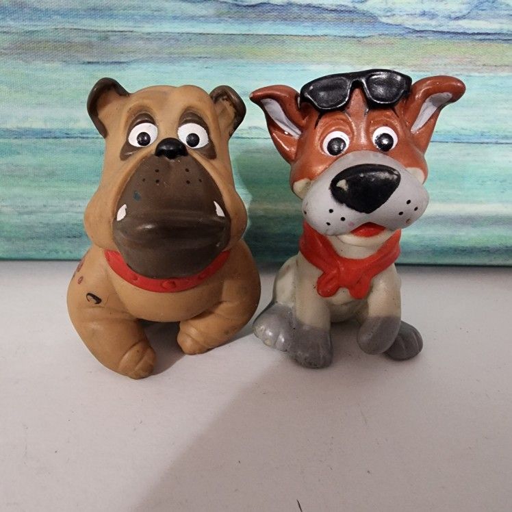 Vintage Oliver and Company Figures
