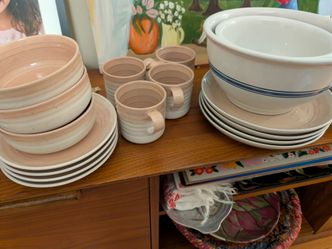 Dish set for 4 - BAUM Hearth Color: Blush