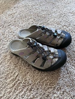 Keen.  womens 8.5