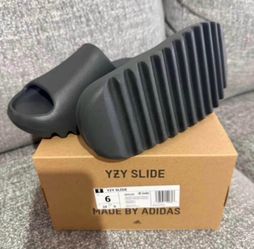 Yeezy slides brand new