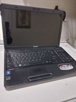 Toshiba laptop computer windows 10. Battery doesn't charge,  but it works good plugged.  15 inches screen.  AMD E- 300 APU Radeon processor.  HD.  4gb