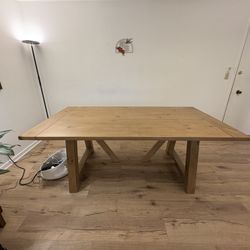 Wooden Extendable Dining Table