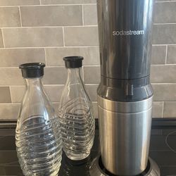 Soda Stream With 2 Bottles