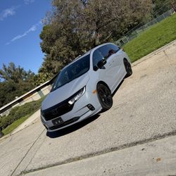 2025 Honda Odyssey Salvage Title 