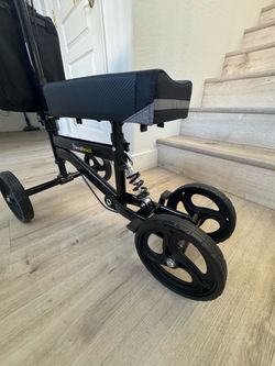 Knee scooter walker brand new with shock suspension