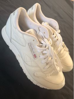 Reebok Classic Leather Sneakers – Women’s Size 9 – Excellent Condition