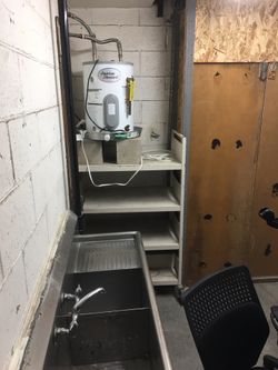 Water Heater - American Standard, liked new, Electric