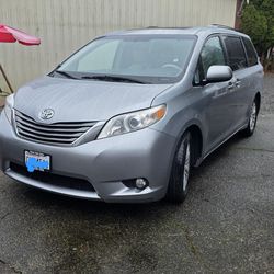 Toyota Sienna 2012