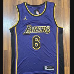 Lebron James - Lakers Nike Jersey (New)