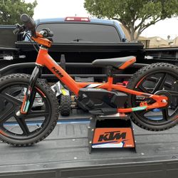 Staycyc 16” Electric Bike - KTM Edition With Extras