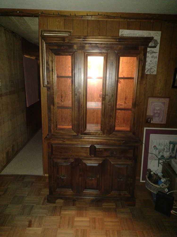 Beautiful Real Wood Cabinet With Drawers Lower Cabinet Storage And Light