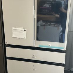 New Samsung Bespoke 23 Cu Ft Counter Depth 4 Door French Door Refrigerator In White Glass With Al family Hub+