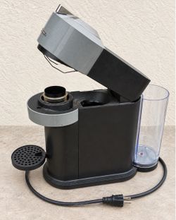 Nespresso Coffee Machine – Works Great
