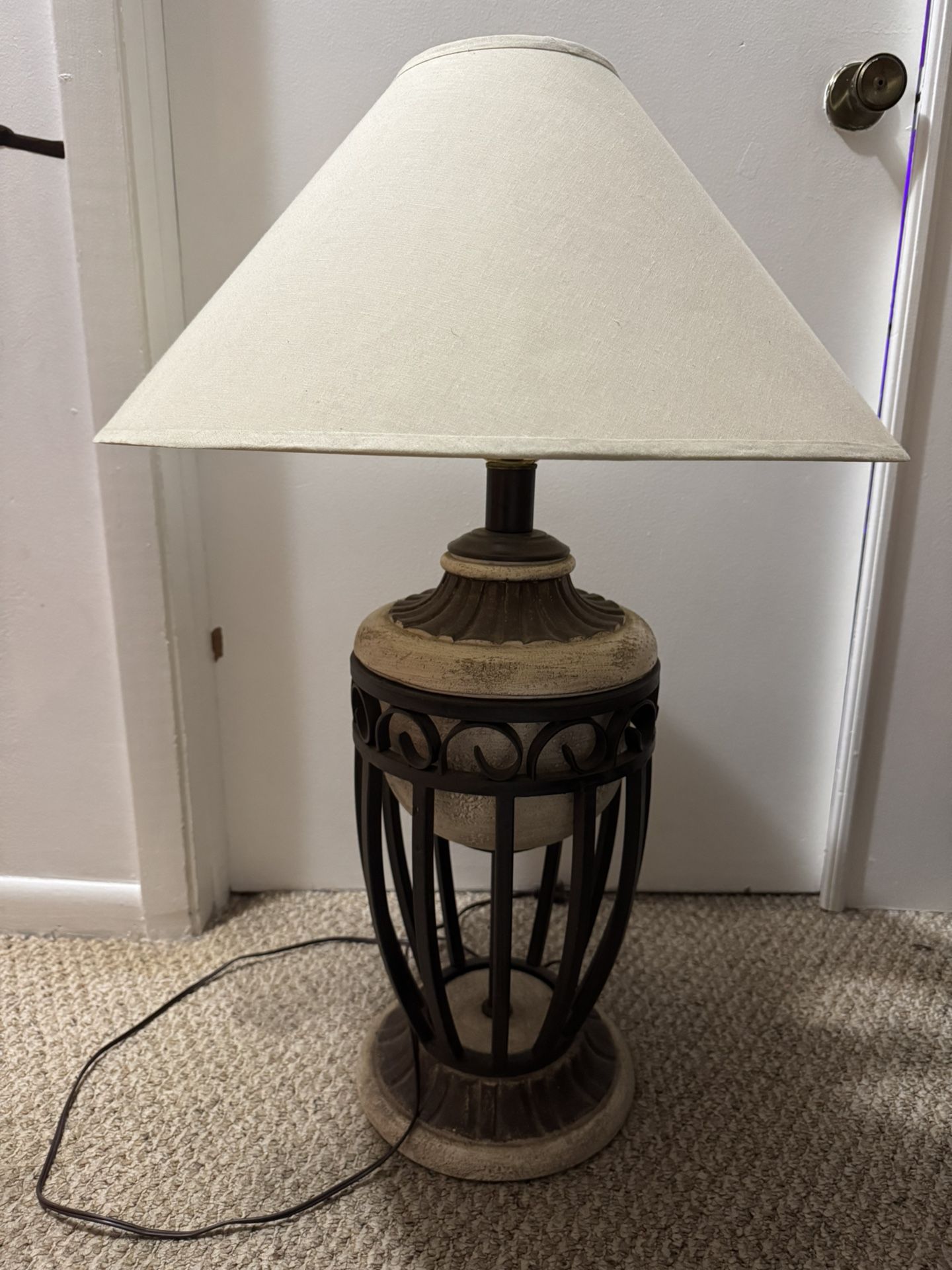 Set Of 2 Lamps 