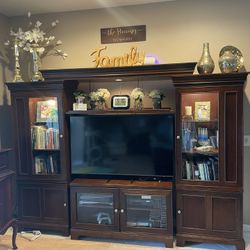 Cherry Wood Entertainment Media Wall Unit Center TV Furniture 
