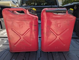 Metal 5 Gal Jerry Cans