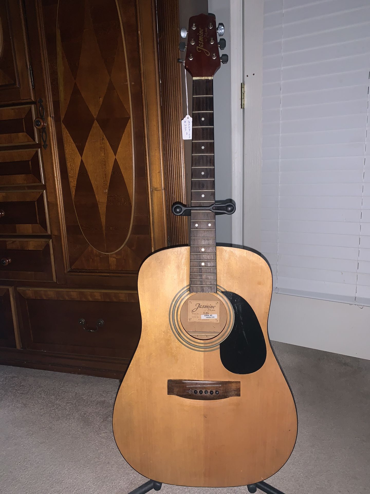 6 String Guitar