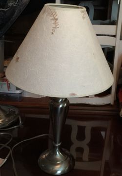 Dry leaves shade silver base table lamp