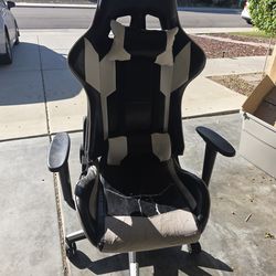 Gamer Chair - Free