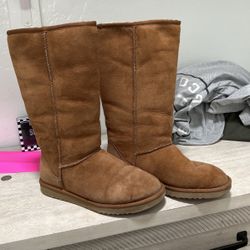 Lightly Used Uggs Size 8