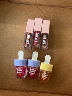 Lip oils