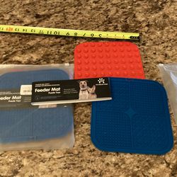 4 Feed Mats For Dogs Or Cats