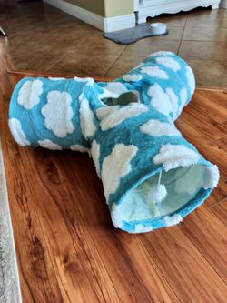 Cat Toy Three Caves