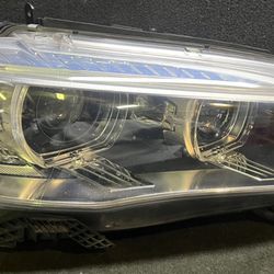 2019 BMW X6 OEM Headlights-Mint Condition Complete 