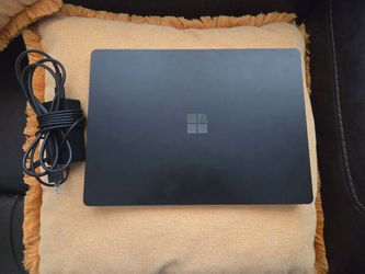 Microsoft surface laptop Ryzen 7 512 GB SSD Touchscreen