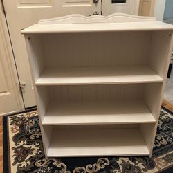 Beautiful White Bookshelf, Bookcase. 