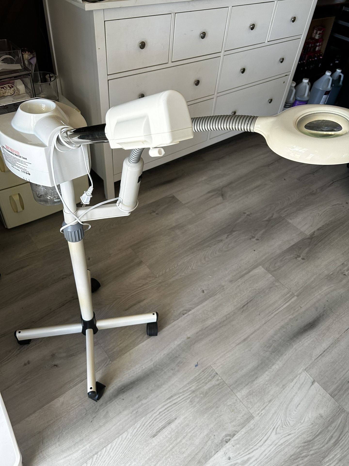 2-in-1 Facial Steamer and Magnifying Lamp