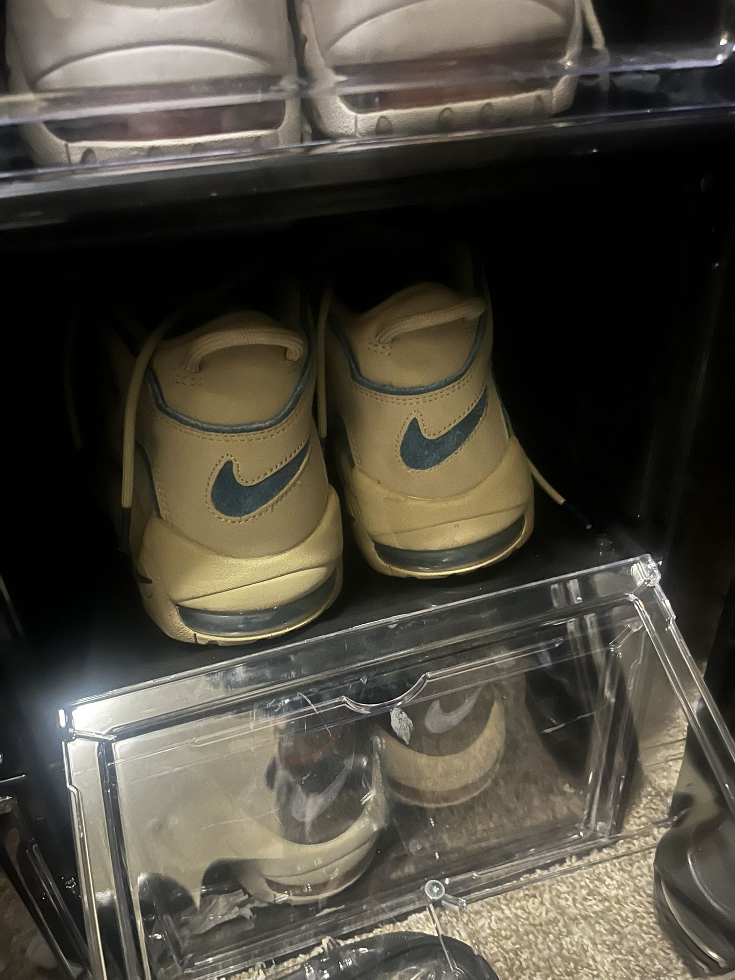 Nike More Uptempo Size 8.5