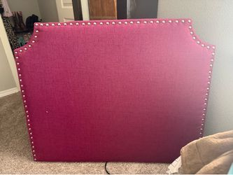 Hanging headboard with usb & outlet