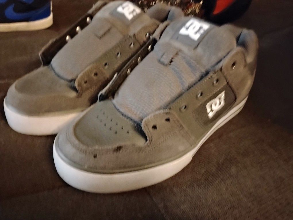 DC Skater Shoes Size 7